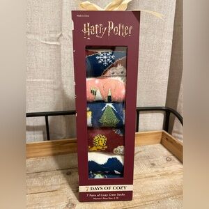 Women's Harry Potter 7 Days of Cozy Crew Socks Gift Box - Assorted Color 4-10